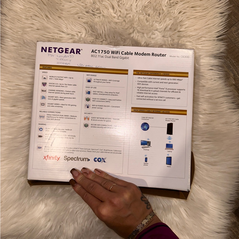 NETGEAR wifi cable modem - Picture 3 of 4